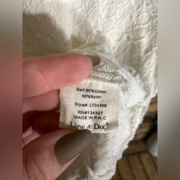 Line and dot eyelet blouse - Picture 4 of 6